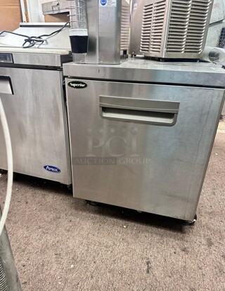 Commercial 27 inch Under Counter Refrigerator 115 Volt Working 