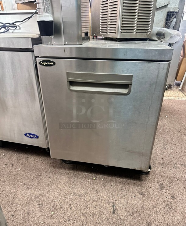 Commercial 27 inch Under Counter Refrigerator 115 Volt Working  - Image 2 of 3