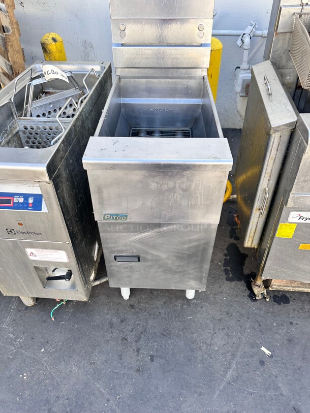 Used Working Pitco VF-35S Gas Fryer - (1) 35 lb Vat, Floor Model, Natural Gas  - Image 5 of 8