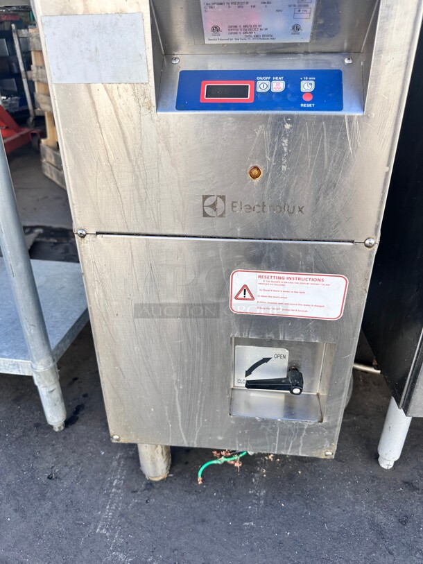 Electrolux 371174 Automatic Pasta Cooker, electric, 5.3 gallon single tank 220 Volt 3 Phase Working - Image 5 of 9