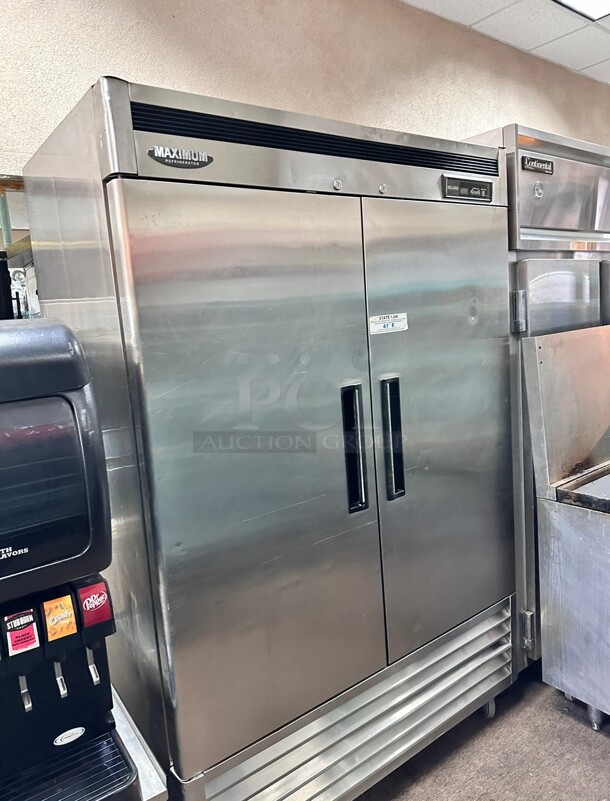 Used Turbo Air MSR-49mm 54 inch Two Section Reach In Refrigerator, (2) Left/Right Hinge Solid Doors, 115v Working - Image 4 of 5