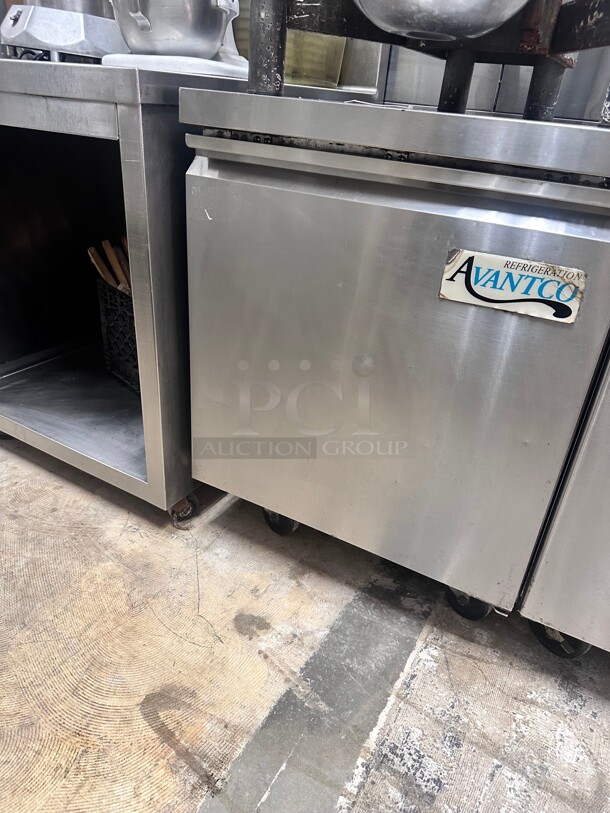 Avantco AU-27F-HC 27 inch Undercounter Freezer 115 Volt Working - Image 2 of 5