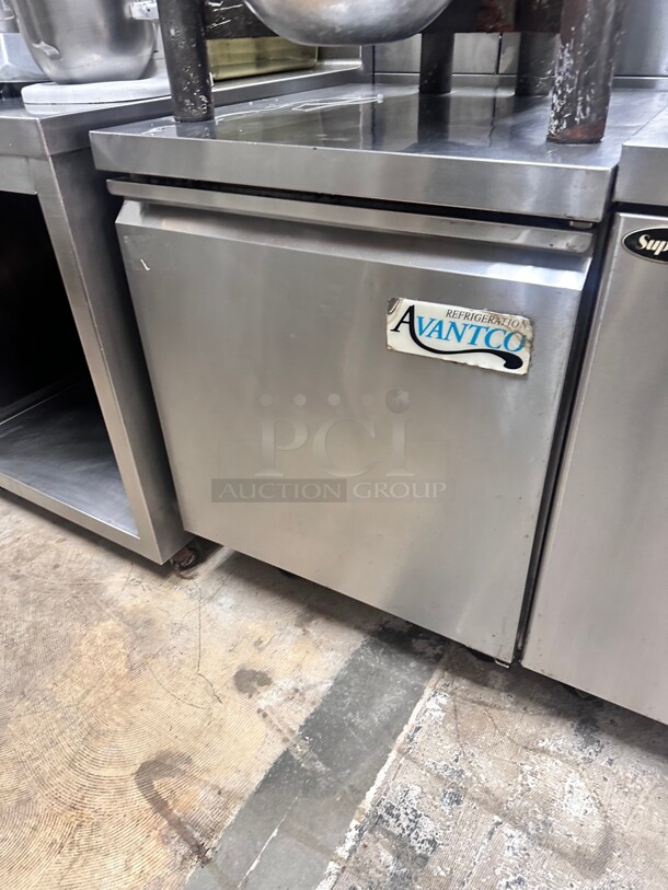 Avantco AU-27F-HC 27 inch Undercounter Freezer 115 Volt Working - Image 5 of 5