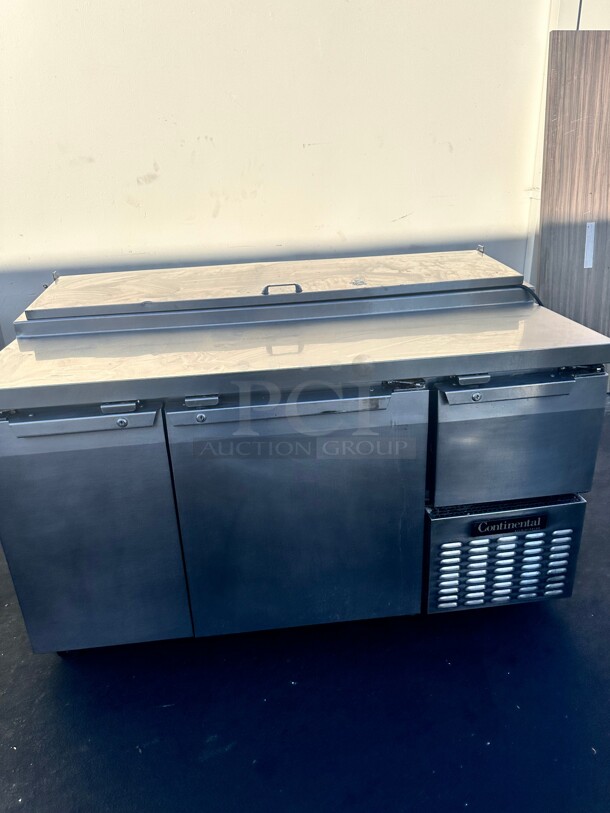 Used Continental Refrigerator CPA60N 60 inch Pizza Prep Table with Two Full Doors and One Half Door - Image 4 of 4