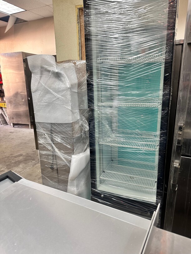 Late Model Atosa P380WA 22 cu ft Single Glass Section Refrigerated Merchandiser 115 Volt Working - Image 2 of 6