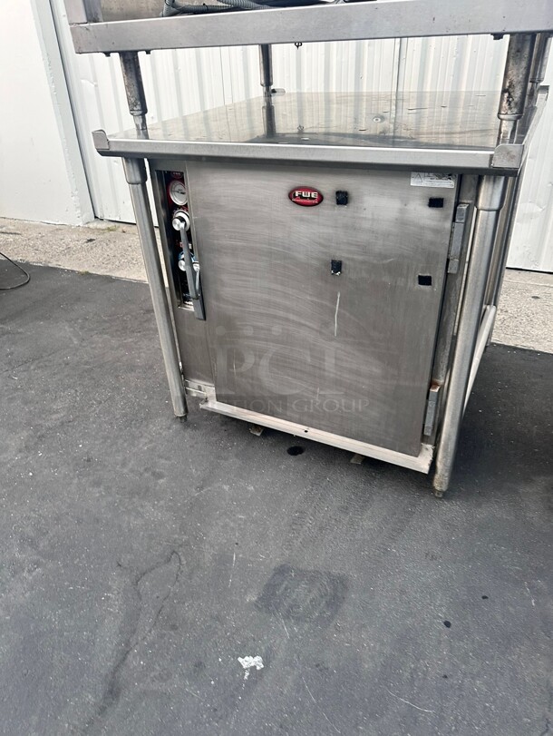 Late Model FWE ETC-UA-4PH Undercounter Non-Insulated Mobile Heated Cabinet w/ (4) Pan Capacity, 120v Working - Image 1 of 9