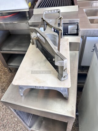 Vollrath 0643N Redco Tomato Pro 3/16 inch Tomato Slicer with Straight Blades

