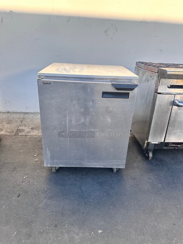 Delfield 406PCA-DHL 27 inch Single-Section Underounter Refrigerator 115 Volt Working - Image 3 of 6