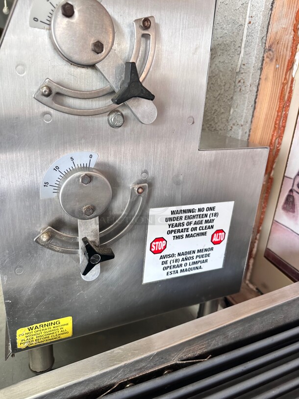 Used Somerset CDR-1550 15" Countertop Two Stage Front-Operated Dough Sheeter - 120V, 1/2 hp Working - Image 7 of 10