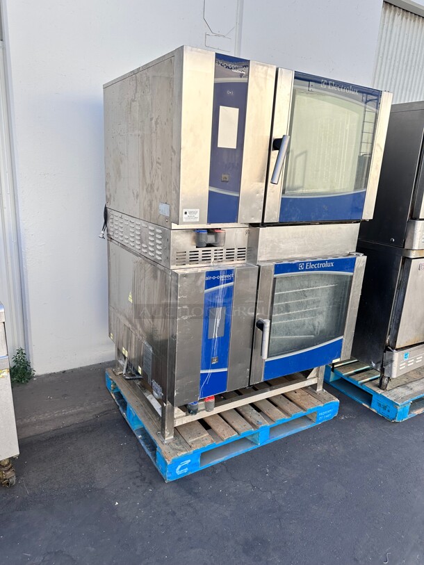 Nice Electrolux - 267283 - Air-O-Steam Touchline 102 Electric Combi Oven 220 Volt 3 Phase - Image 10 of 10