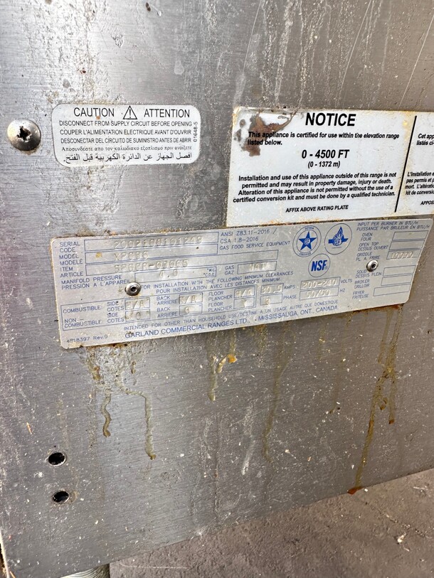 Late Model Used Garland Xpress XPG36 NAT 36 inch Natural Gas Clamshell Griddle with 3 Platens and EasyTouch Controls - 60,000 BTU - Image 8 of 9