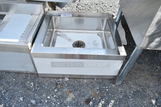 BRAND NEW SCRATCH AND DENT! Regency 600SM16206 25" 16 Gauge Stainless Steel One Compartment Floor Mop Sink - 20" x 16" x 6" Bowl - Image 2 of 4