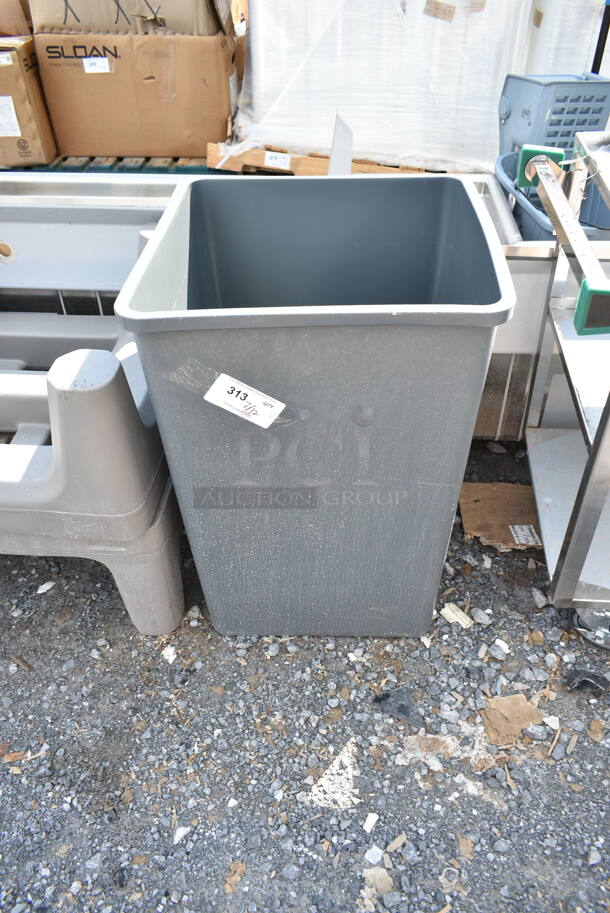 BRAND NEW SCRATCH AND DENT! Lavex 475SQ35GY 35 Gallon Gray Square Trash Can - Image 2 of 5