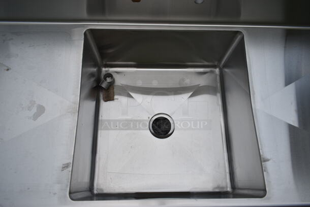 BRAND NEW SCRATCH AND DENT! Stainless Steel Commercial Single Bay Sink w/ Dual Drain Boards. No Legs. Bay 23x23x12. Drain Boards 22.5x25 - Image 4 of 6