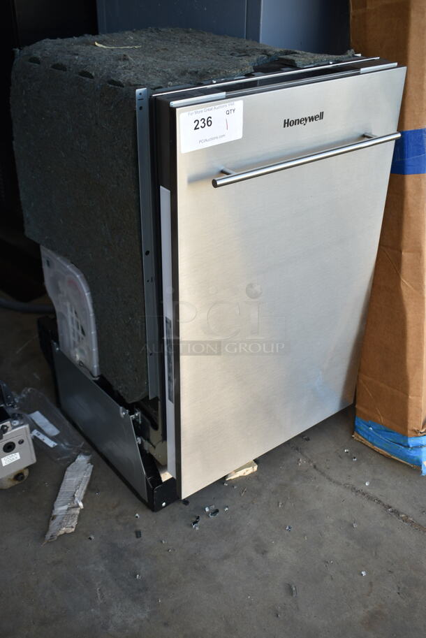 BRAND NEW SCRATCH AND DENT! Honeywell HDS18SS Stainless Steel Undercounter Dishwasher. 120 Volts, 1 Phase. - Image 3 of 10