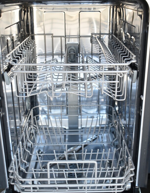BRAND NEW SCRATCH AND DENT! Honeywell HDS18SS Stainless Steel Undercounter Dishwasher. 120 Volts, 1 Phase. - Image 4 of 10
