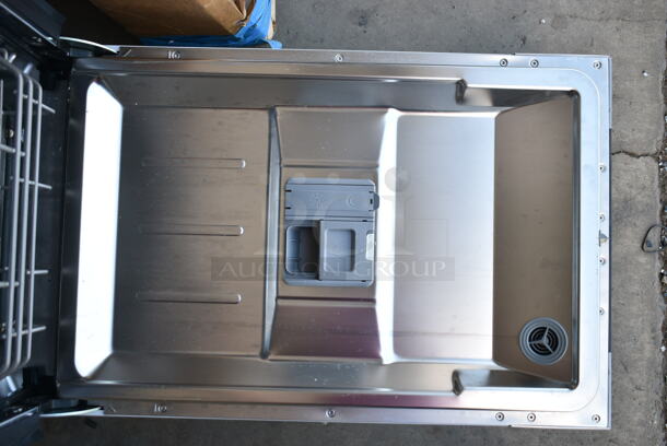 BRAND NEW SCRATCH AND DENT! Honeywell HDS18SS Stainless Steel Undercounter Dishwasher. 120 Volts, 1 Phase. - Image 9 of 10