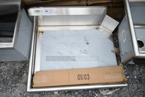 BRAND NEW SCRATCH AND DENT! Regency 600CDT36L Stainless Steel 16 Gauge 3' Clean Side Left Side Dish Table - Image 4 of 5