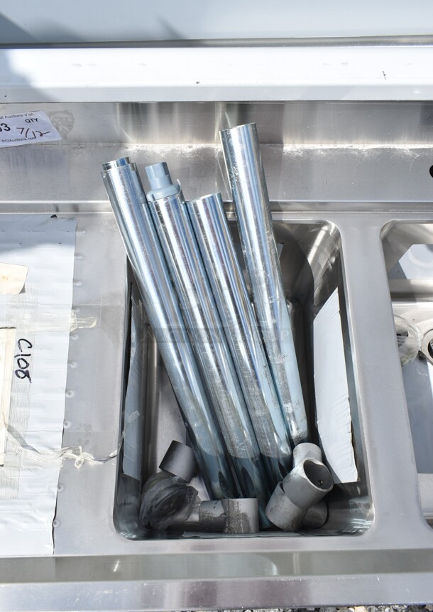 BRAND NEW SCRATCH AND DENT! Regency 600B32160213 Stainless Steel 3 Bowl Underbar Sink with Two Drainboards - 60" x 21" - Image 6 of 7