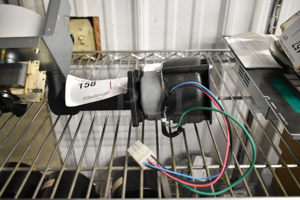 BRAND NEW SCRATCH AND DENT! Hoshizaki PV-211BHZ1 Pump Motor 115V 60HZ for KMD-410MAH/ DKM-500BAJ, KMS-1122MLJ - Image 4 of 5