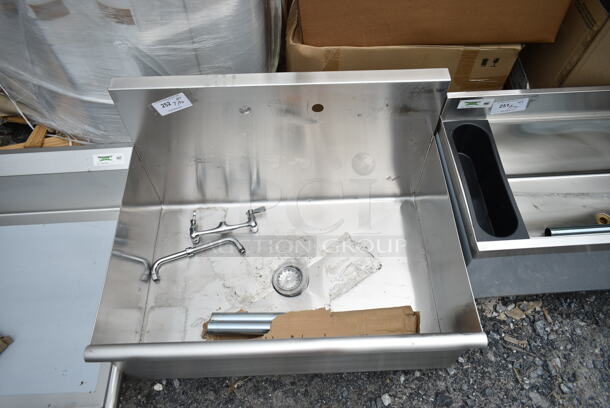 BRAND NEW SCRATCH AND DENT! Regency Stainless Steel Single Bay Sink w/ Faucet and Handles.  - Image 3 of 5