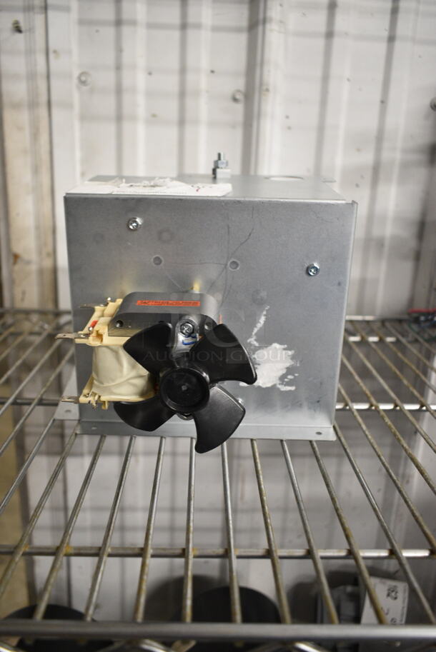 BRAND NEW SCRATCH AND DENT! Oh Sung OSM-3809U1 Fan Blower Motor. 208/230 Volts.  - Image 2 of 7