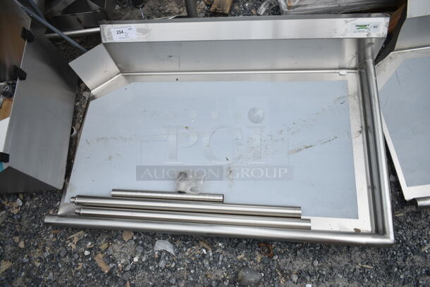 BRAND NEW SCRATCH AND DENT! Regency 600CDT48R Stainless Steel 16 Gauge 5' Clean Side Right Side Dish Table  - Image 4 of 5
