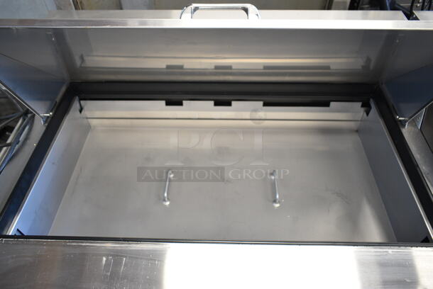 Hoshizaki SR72A-30M Stainless Steel Commercial Sandwich Salad Prep Table Bain Marie Mega Top on Commercial Casters. 115 Volts, 1 Phase. Tested and Working! - Image 2 of 8