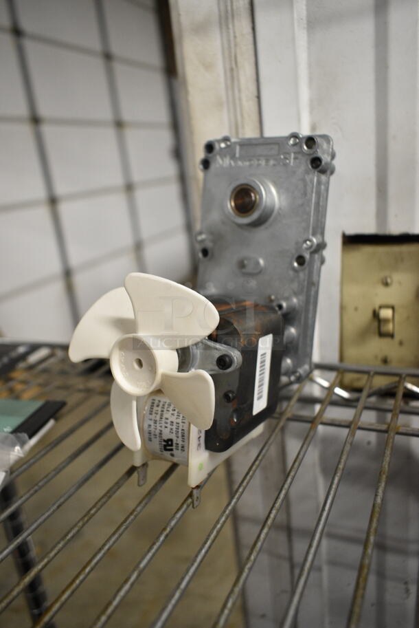 BRAND NEW SCRATCH AND DENT! Merkle Korff 3732UP-600 Fan Motor and Oh Sung OSM-3813U1 Fan Motor - Image 6 of 12