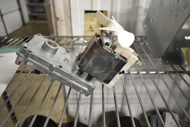 BRAND NEW SCRATCH AND DENT! Merkle Korff 3732UP-600 Fan Motor and Oh Sung OSM-3813U1 Fan Motor - Image 7 of 12