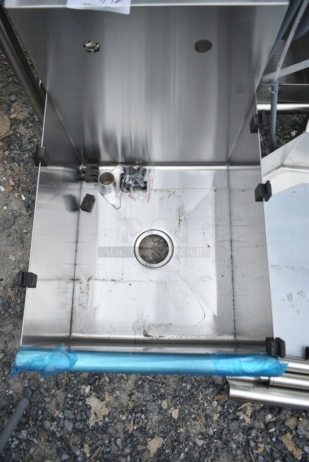 BRAND NEW SCRATCH AND DENT! Stainless Steel Single Bay Sink. No Legs. - Image 4 of 4