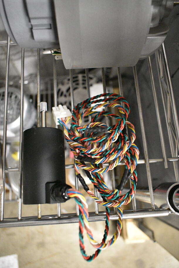 BRAND NEW SCRATCH AND DENT! Anaheim BLWR65172S-24V-4200-02 Motor and Wires - Image 3 of 7