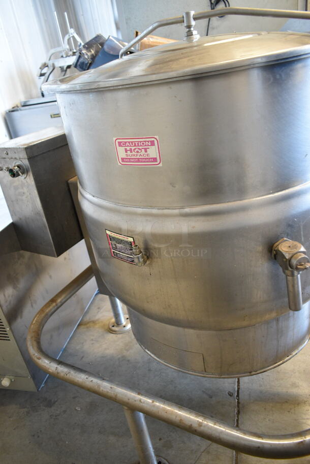 Vulcan VELT40 Stainless Steel Commercial Floor Style Electric Powered 40 Gallon Steam Kettle. 208-240 Volts. - Image 5 of 6