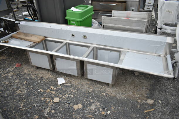 BRAND NEW SCRATCH AND DENT! Regency 60031717224 Stainless Steel Commercial 3 Bay Sink w/ Dual Drain Boards. Bays 7x7x11.5. Drain Boards 22x18.5 - Image 2 of 9