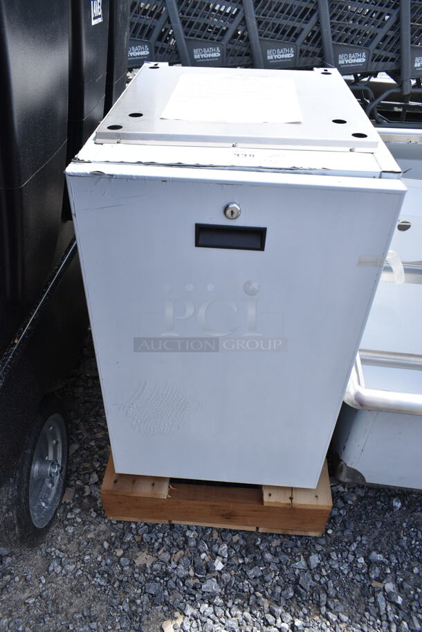 BRAND NEW SCRATCH AND DENT! Stainless Steel Commercial Ice Machine Cabinet Base.  - Image 2 of 4