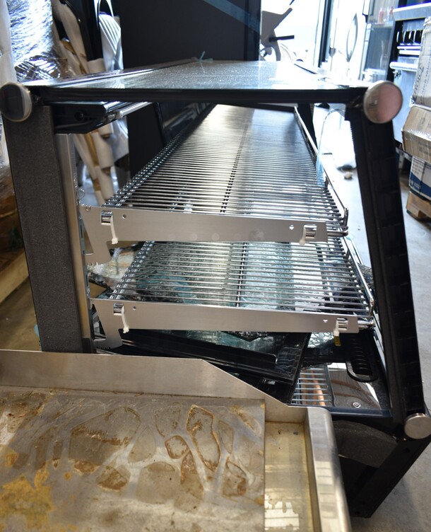 BRAND NEW SCRATCH AND DENT! Metal Commercial Countertop Deli Display Case Merchandiser. See Pictures for Broken Glass. Tested and Powers On But Does Not Get Cold - Image 4 of 7