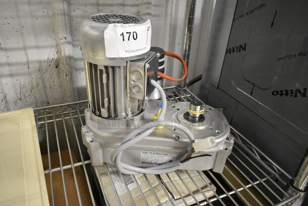 BRAND NEW SCRATCH AND DENT! Nidec GR63 Gear Motor. 115-120 Volts, 1 Phase.  - Image 4 of 8