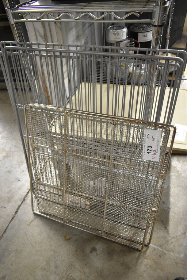 BRAND NEW SCRATCH AND DENT! Lot of 5 Racks Including AP262652 Victory 50597806 Gray Coated Wire Shelf - 23 1/2" x 25", 8823406015700 Traulsen 340-60157-00 Shelf,  - Image 2 of 7