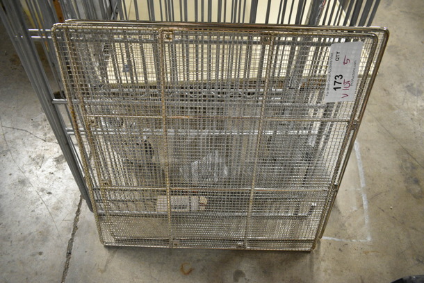 BRAND NEW SCRATCH AND DENT! Lot of 5 Racks Including AP262652 Victory 50597806 Gray Coated Wire Shelf - 23 1/2" x 25", 8823406015700 Traulsen 340-60157-00 Shelf,  - Image 3 of 7
