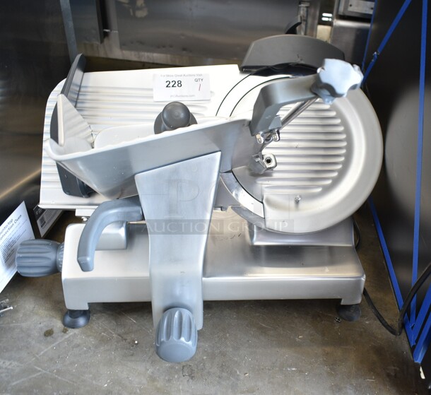 BRAND NEW SCRATCH AND DENT! 2023 Hobart Centerline EDGE12-11 Stainless Steel Commercial Meat Slicer w/ Blade Sharpener. 115 Volts, 1 Phase. Tested and Working! - Image 2 of 7