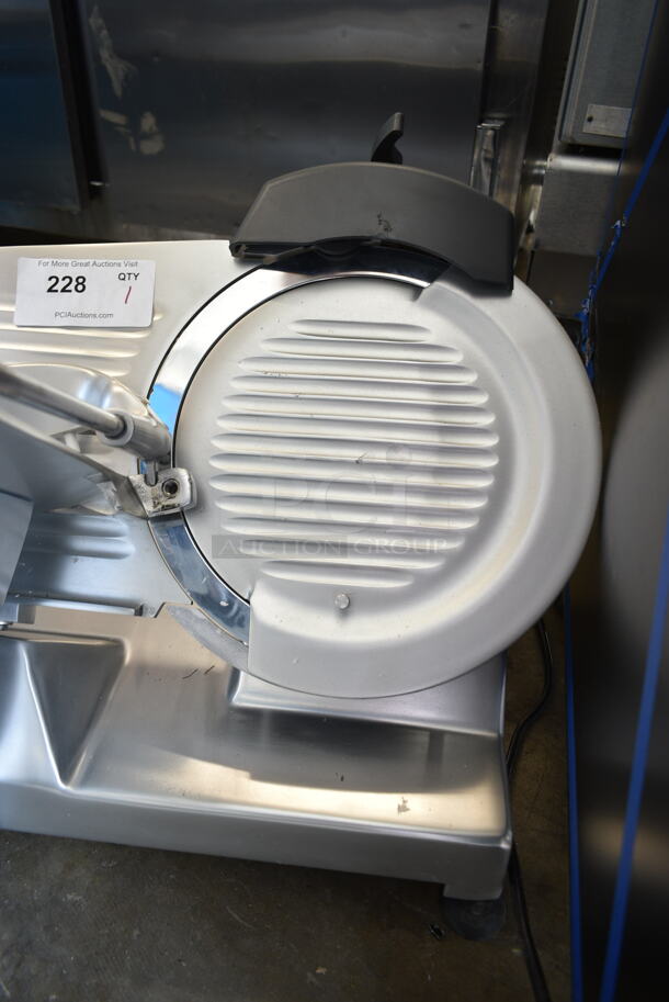 BRAND NEW SCRATCH AND DENT! 2023 Hobart Centerline EDGE12-11 Stainless Steel Commercial Meat Slicer w/ Blade Sharpener. 115 Volts, 1 Phase. Tested and Working! - Image 3 of 7