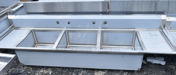 BRAND NEW SCRATCH AND DENT! Regency Spec Line Stainless Steel 3 Bay Sink w/ Dual Drain Boards. No Legs.  - Image 2 of 8
