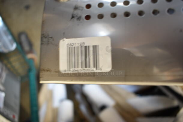 4 BRAND NEW SCRATCH AND DENT! Items; Taylor 608Y32R TS32 32 oz. Mechanical Portion Control Scale, CP120 Ceiling Fan Base and 2 582112B Steam Baskets. 4 Times Your Bid! - Image 8 of 8