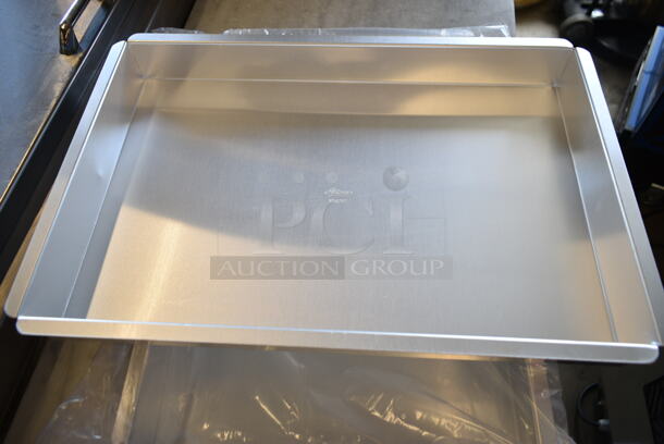 2 BRAND NEW SCRATCH AND DENT! Ateco 12180 18" x 12" x 2" Aluminum Rectangular Straight-Sided Cake Pan. 2 Times Your Bid! - Image 3 of 4