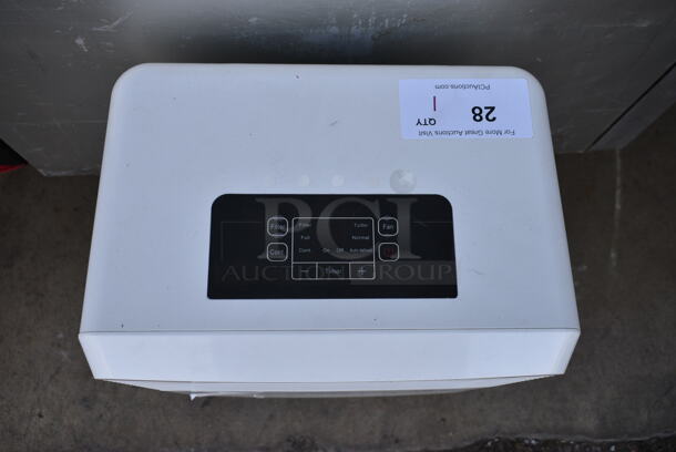BRAND NEW SCRATCH AND DENT! Magnavox Smart+ D-40ES 40 Pint Energy Efficient Direct Drain Dehumidifier. 115 Volts, 1 Phase. Tested and Working! - Image 3 of 5