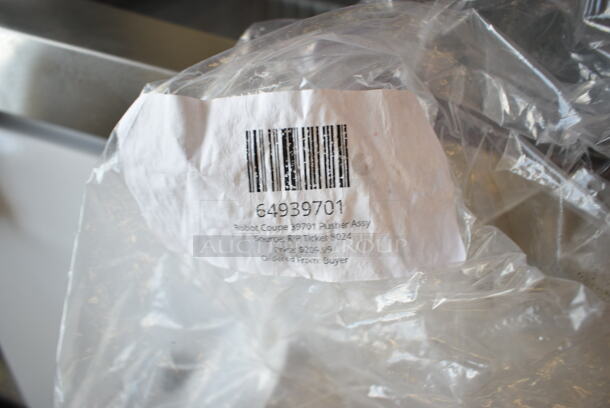 BRAND NEW SCRATCH AND DENT! Robot Coupe 39701 Pusher Assy - Image 4 of 4