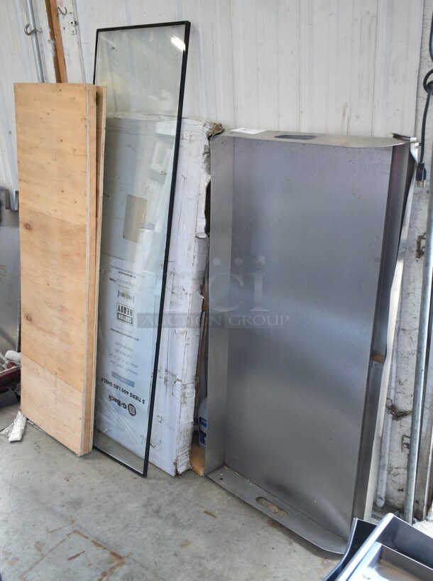 4 BRAND NEW SCRATCH AND DENT! Items; Stainless Steel Flat Top Griddle Attachment, 360SNZ48GLS Avantco 360SNZ48GLS 47" Sneeze Guard for CPT-48 Series, G-Rack 5 Tier Galvanized Shelf, Clear Panel. 4 Times Your Bid! - Image 1 of 7