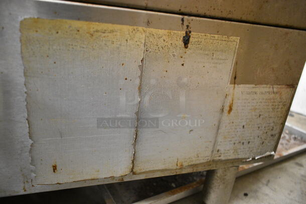 Atosa Stainless Steel Commercial Countertop Natural Gas Powered Charbroiler Grill.  - Image 4 of 5