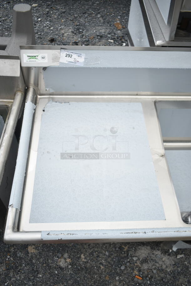 BRAND NEW SCRATCH AND DENT! Regency 600S32424224 124" 16-Gauge Stainless Steel Three Compartment Commercial Sink with 2 Drainboards - 24" x 24" x 14" Bowls - Image 3 of 9