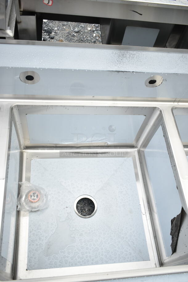 BRAND NEW SCRATCH AND DENT! Regency 600S32424224 124" 16-Gauge Stainless Steel Three Compartment Commercial Sink with 2 Drainboards - 24" x 24" x 14" Bowls - Image 5 of 9